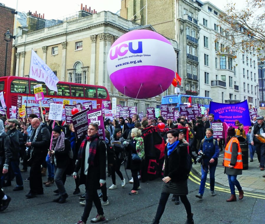 Lecturers are striking: where can we claim our tuition fee refund?