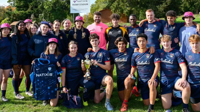 Rugby teams tour Paris