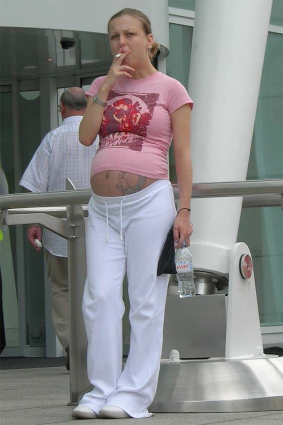 Mother’s smoking during pregnancy changes baby’s DNA