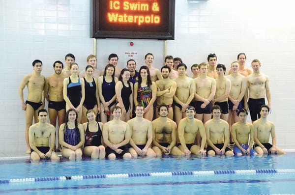 Swimmers in command of the situation