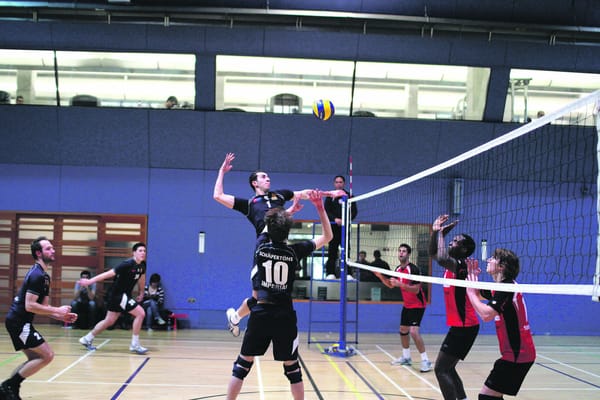 Volleyball destroy Southampton