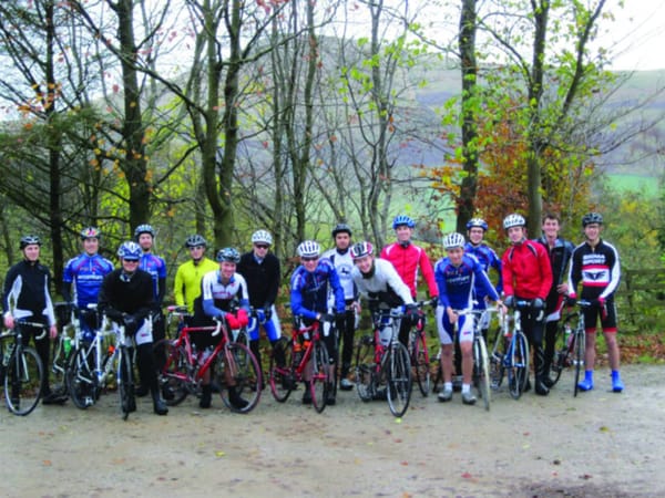 Cyclists Explore the Peak District