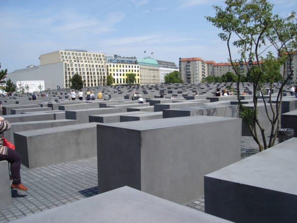 Holocaust Memorial Day at IC
