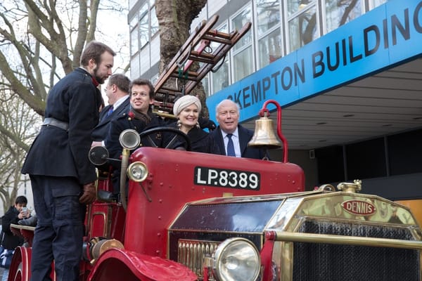 Lord Fellowes comes to Campus
