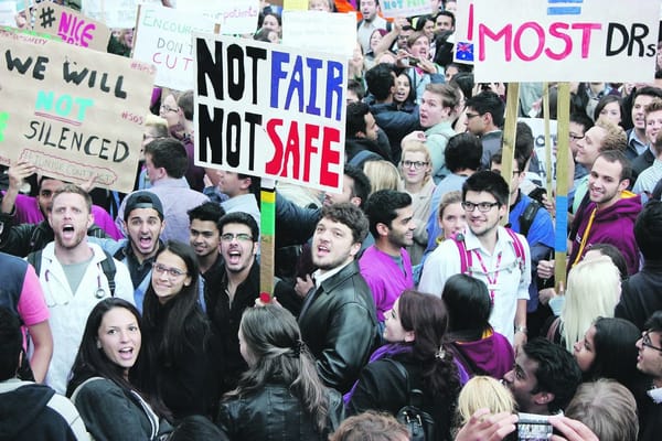 Junior doctors vote to strike in December
