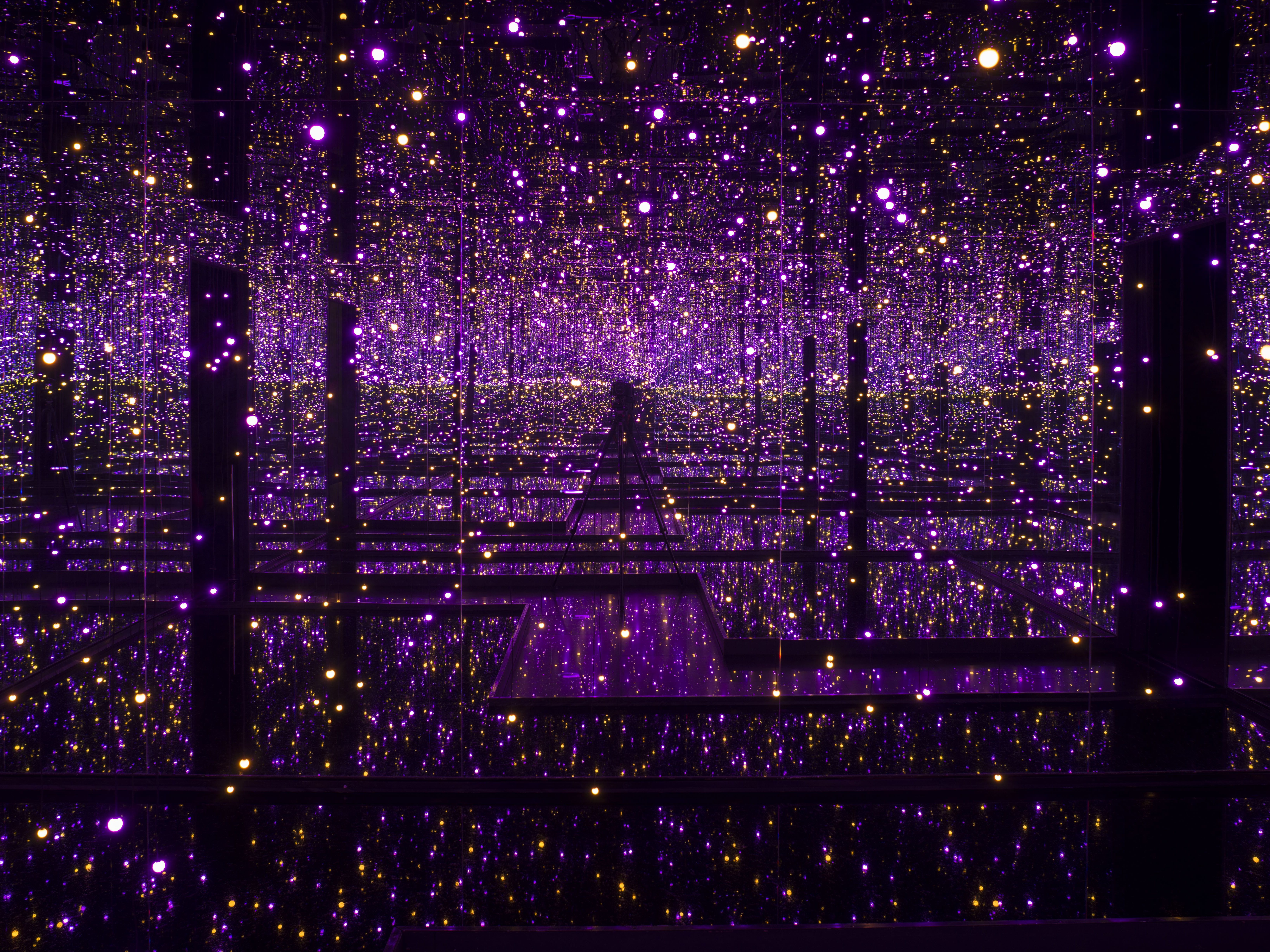 Infinity Mirrored Room Filled With The Brilliance Of Life 2011 